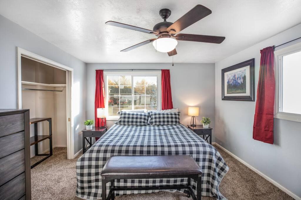Pet Friendly Millcreek Home Close To Downtown/Mtns 솔트레이크시티 외부 사진